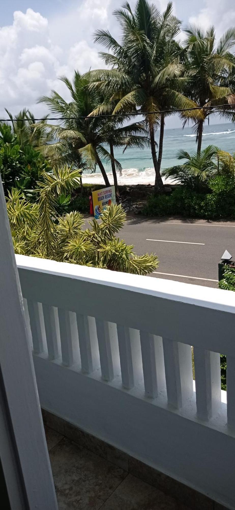 White Surfing Beach Resort Unawatuna Exteriör bild